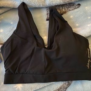 Whitney Simmons Size Small Black Sports Bra